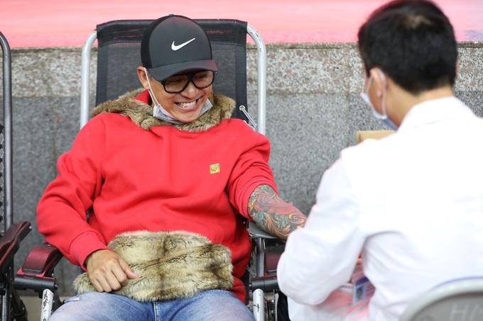 sao viet giua dai dich corona anh 4