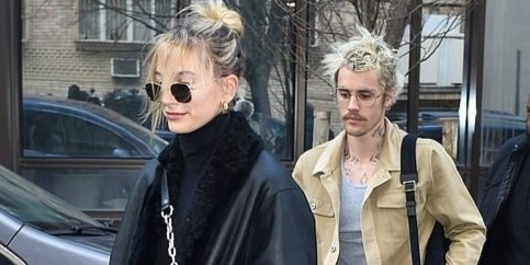 Justin Bieber dien do ngu xuong pho cung vo hinh anh