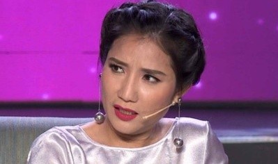 Le Hoang ke chuyen Cat Tuong bi chong cu bo roi, khong chu cap tien hinh anh