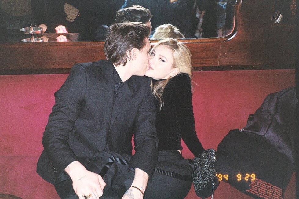 Brooklyn Beckham nghien ban gai anh 2