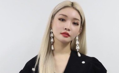 Chung Ha buon va ton thuong khi bi nghi nhiem Covid-19 hinh anh
