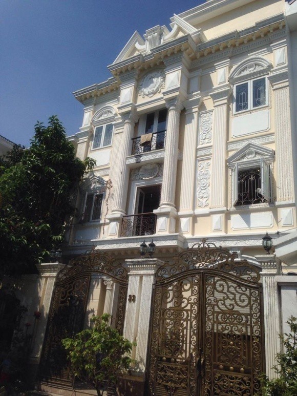 biet thu cua ca si minh hang anh 9