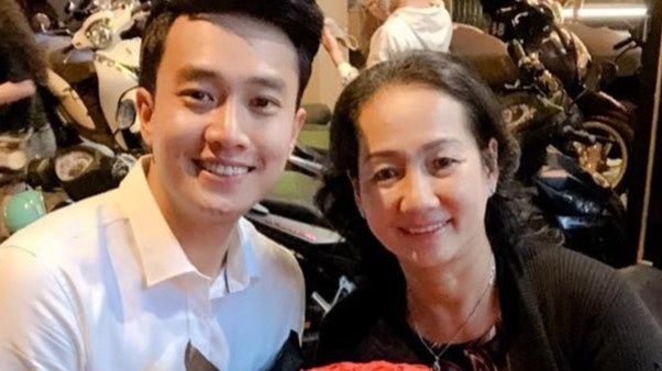 Quoc Truong tang me 3 ty dong trong ngay 8/3 hinh anh