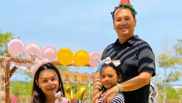 Pham Quynh Anh va Quang Huy cung to chuc tiec sinh nhat cho con gai hinh anh