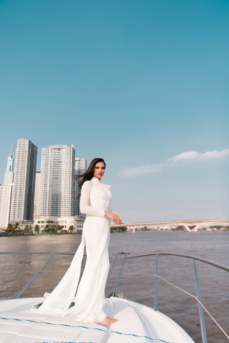 hoa hau Anntonia Porsild anh 3