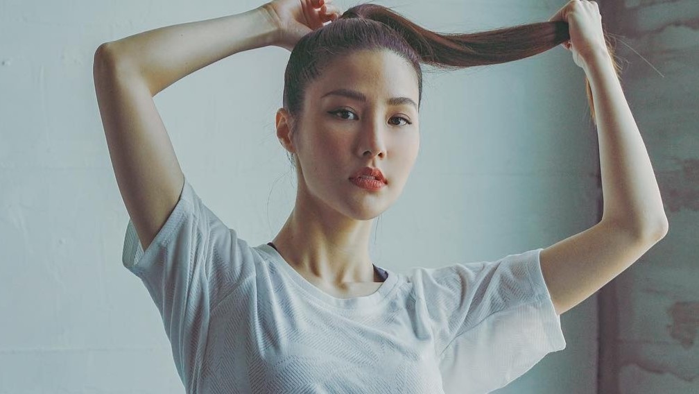 Diem My 9X thuc hien vu dieu rua tay tren nen nhac 'Ghen Co Vy' hinh anh