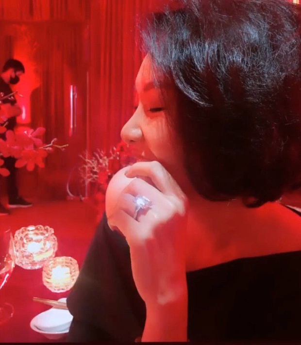 ban gai quang bao anh 1