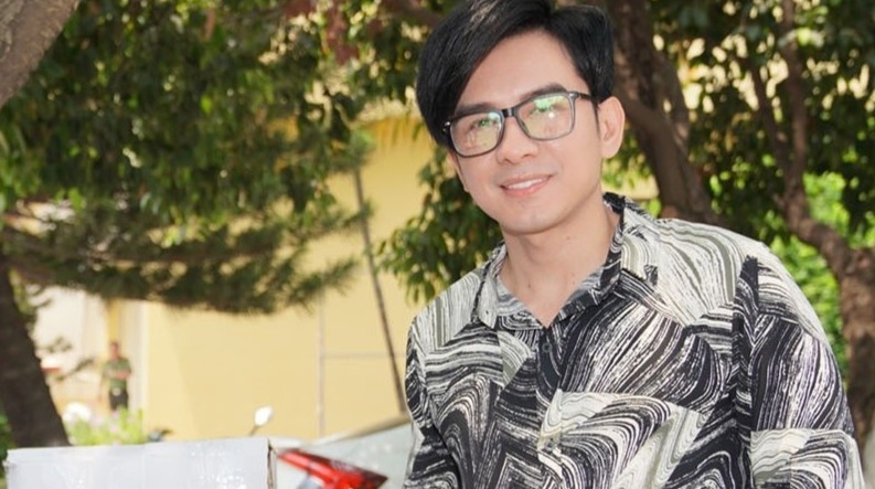 Dan Truong tang 35.000 khau trang, nuoc rua tay cho cac khu cach ly hinh anh