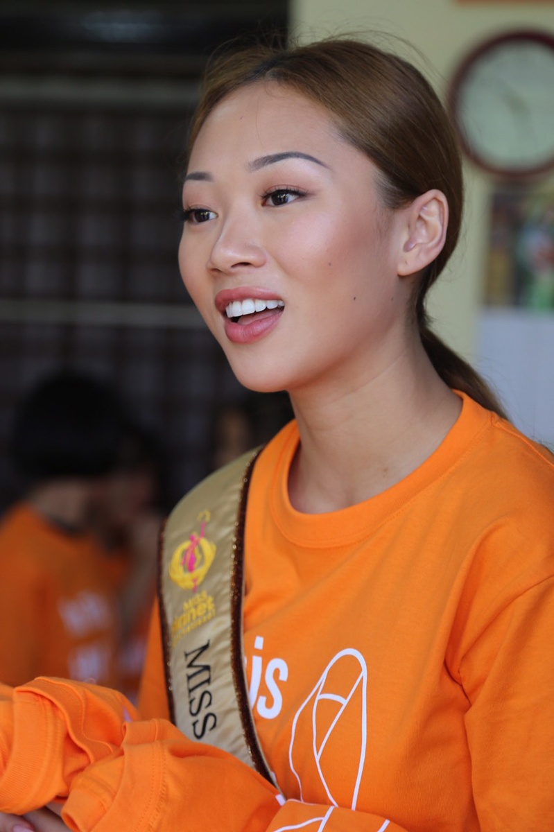 Jacqueline Dang qua doi anh 2
