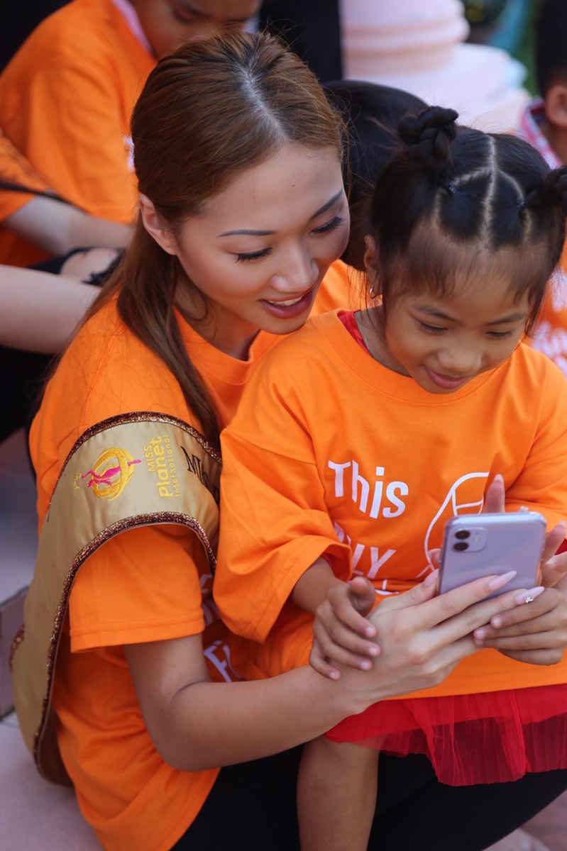 Jacqueline Dang qua doi anh 3