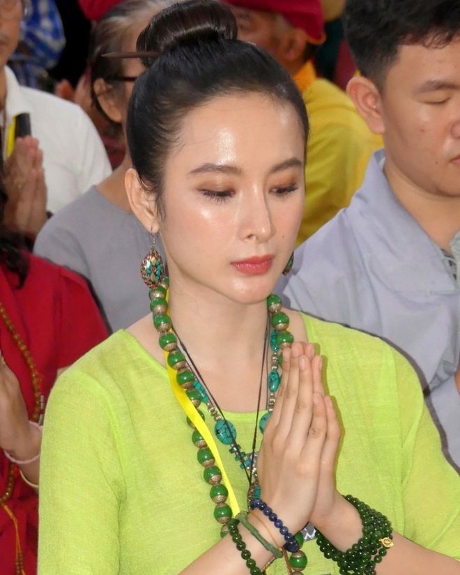 em gai angela phuong trinh an chay anh 2