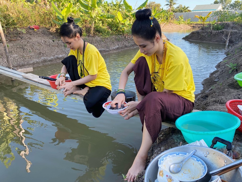 em gai angela phuong trinh an chay anh 3