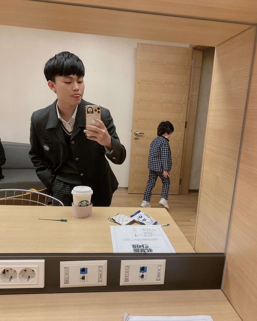 Hwang Min Woo thay doi anh 5