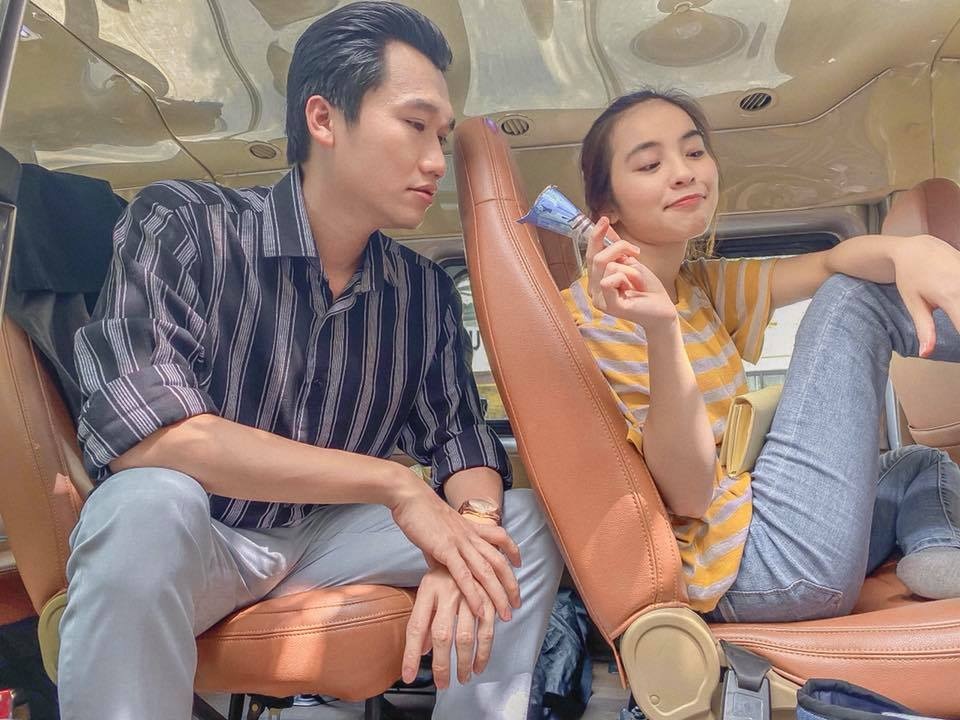 Sao Viet tro lai phim truong sau gian cach xa hoi hinh anh