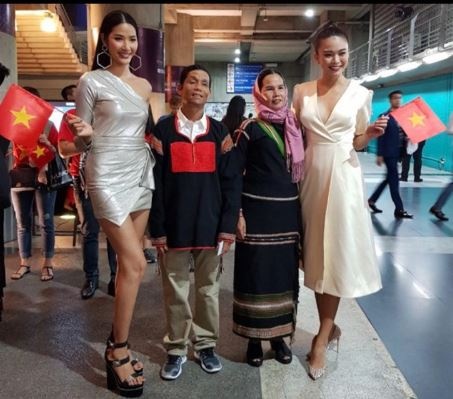 hari won ben me anh 12