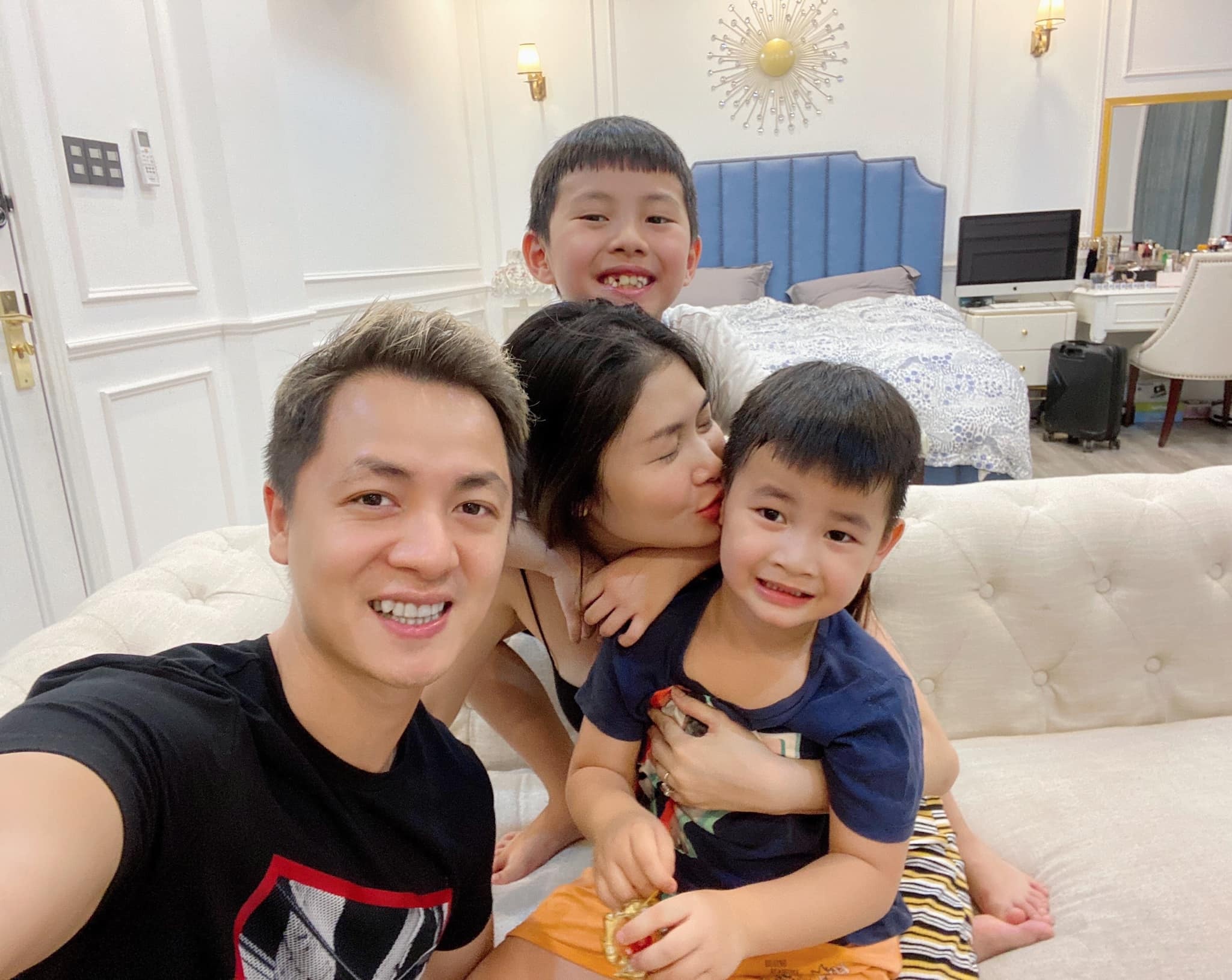 hari won ben me anh 8