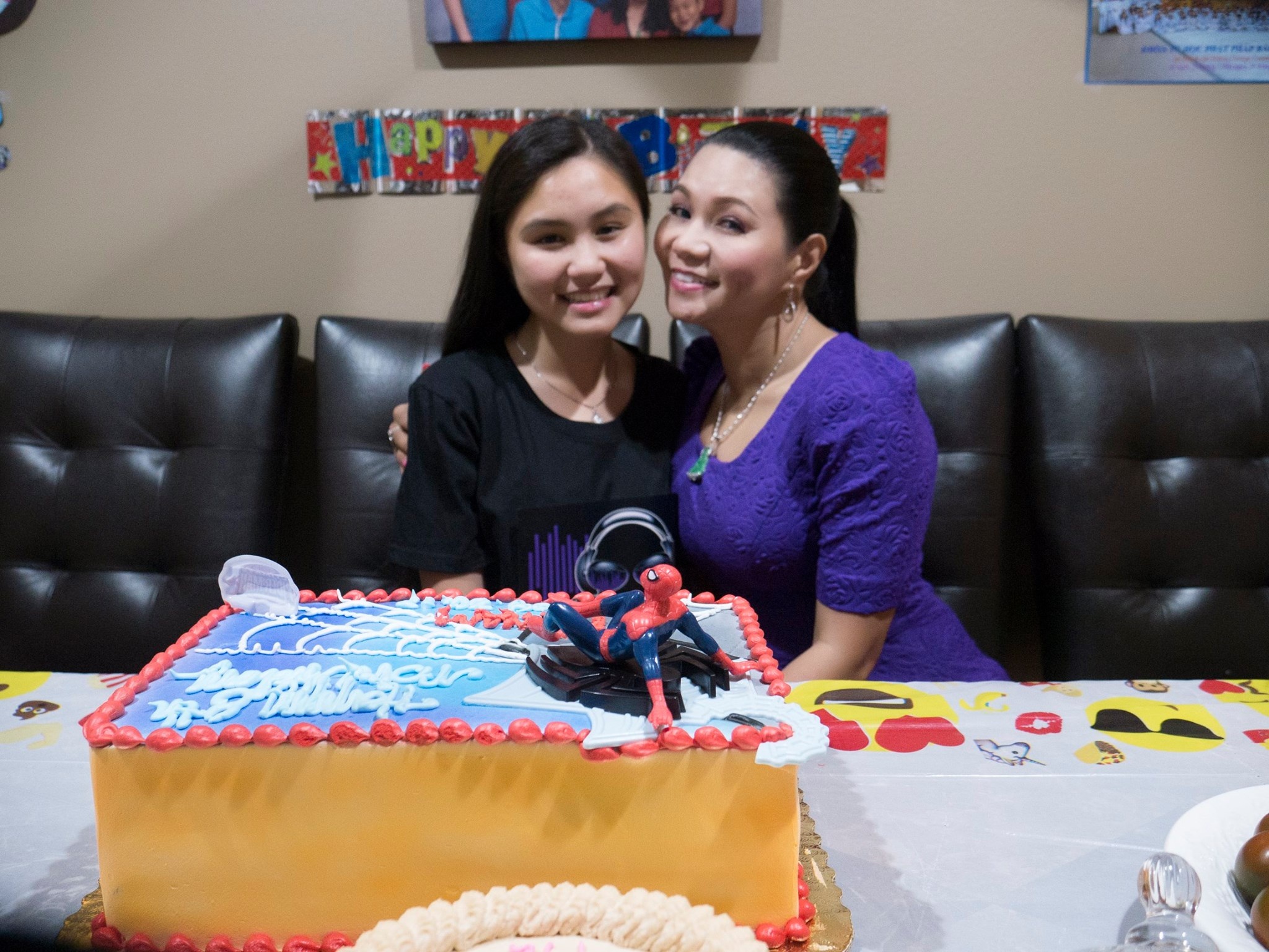 con gai nghe si ngoc huyen anh 2