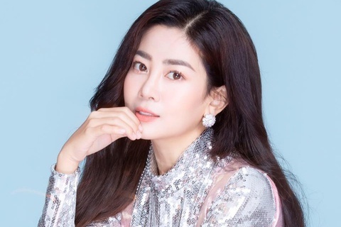 Me Phung Ngoc Huy cung 49 ngay cho dien vien Mai Phuong hinh anh