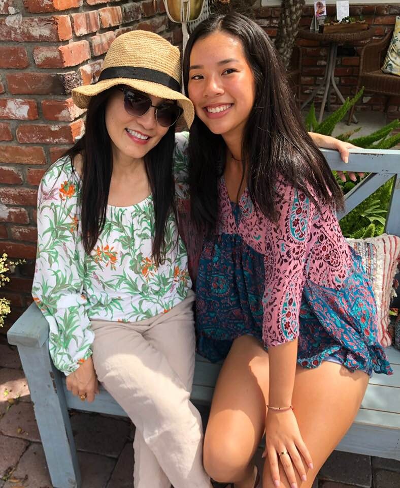 con gai nghe si hong dao anh 8