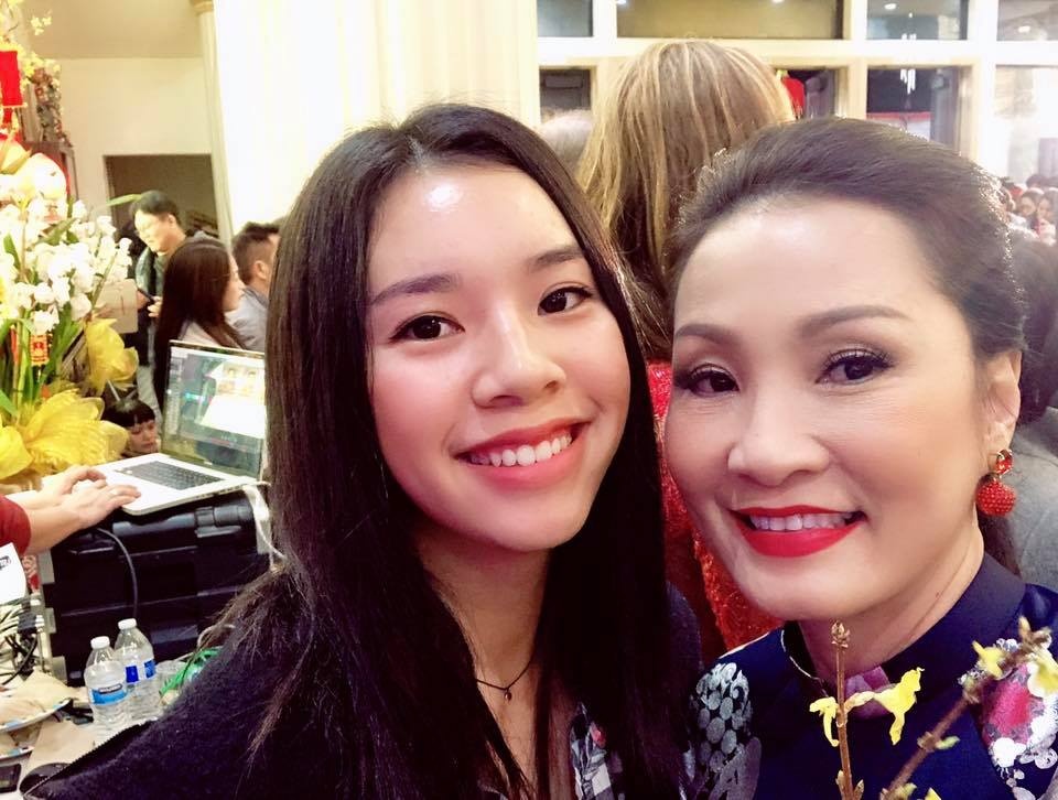 con gai nghe si hong dao anh 11