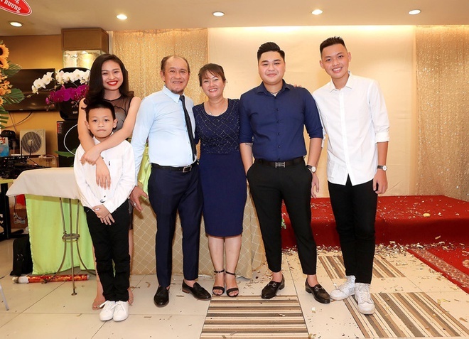 dien vien trong nha ngoai pho anh 7