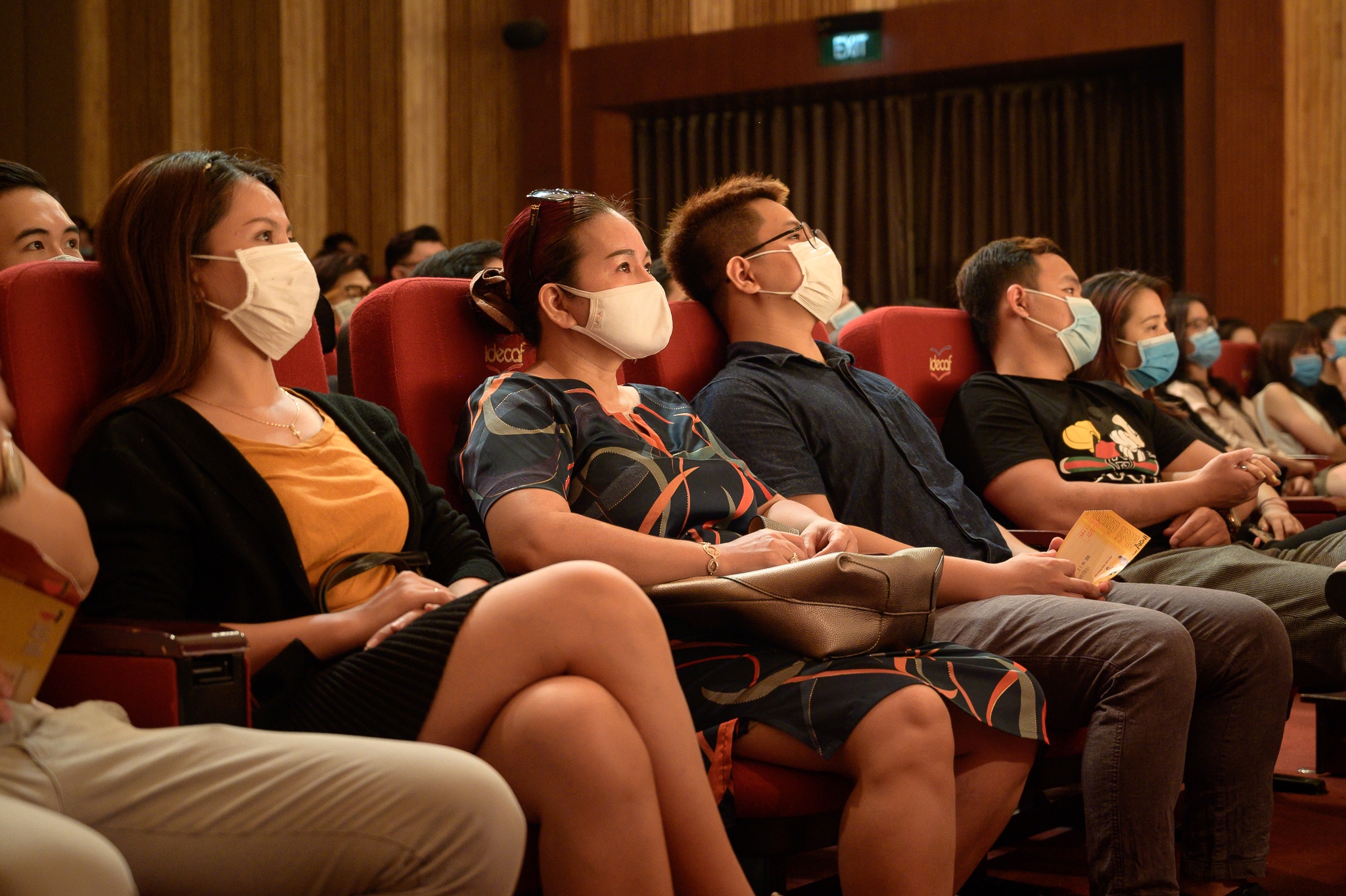 san khau ngay dau mo cua anh 7