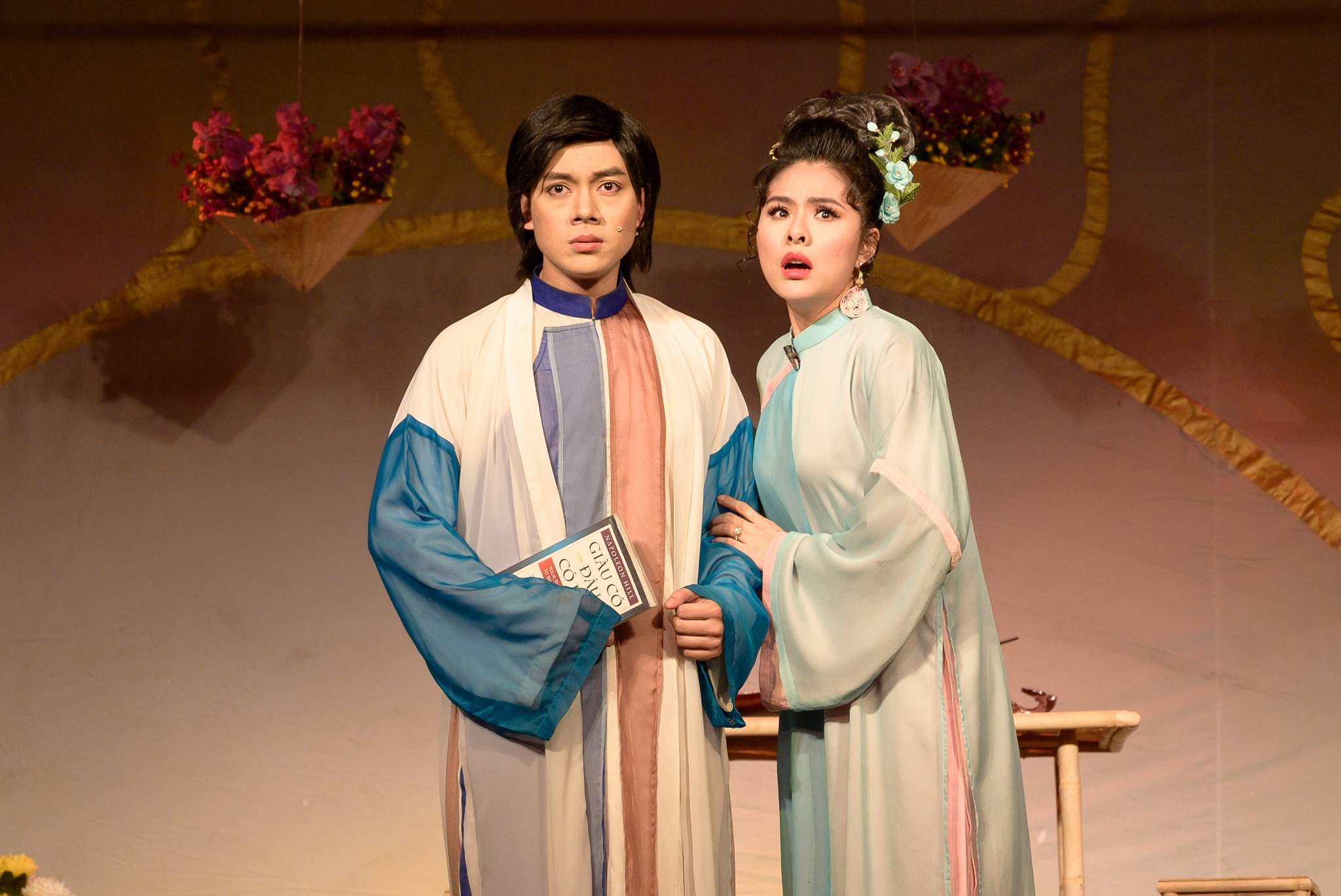 san khau ngay dau mo cua anh 5