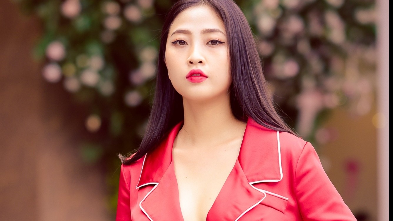 MC Lieu Ha Trinh: 'Toi va ban trai Tay quen nhau qua app hen ho' hinh anh