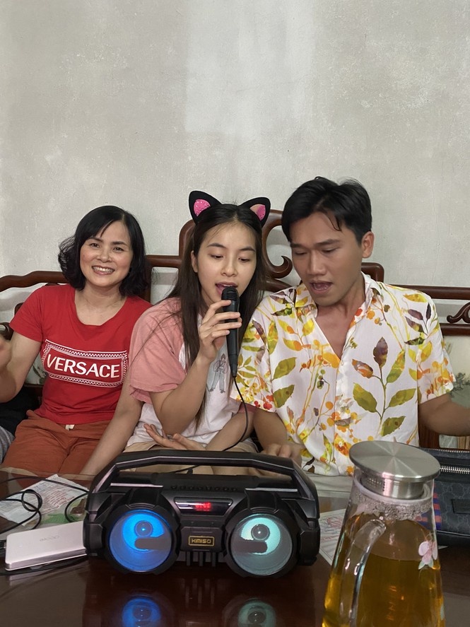 xuan nghi hen ho anh 1