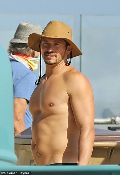 Katy Perry diện áo tắm ảnh 3 Katy Perry dien ao tam anh 3