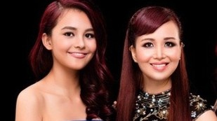 Con gai Hoa hau Dieu Hoa tot nghiep dai hoc o My hinh anh