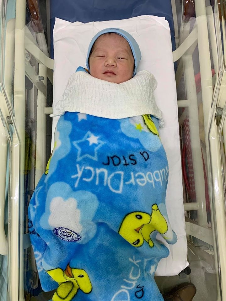 nghe si vuong rau sinh con anh 2