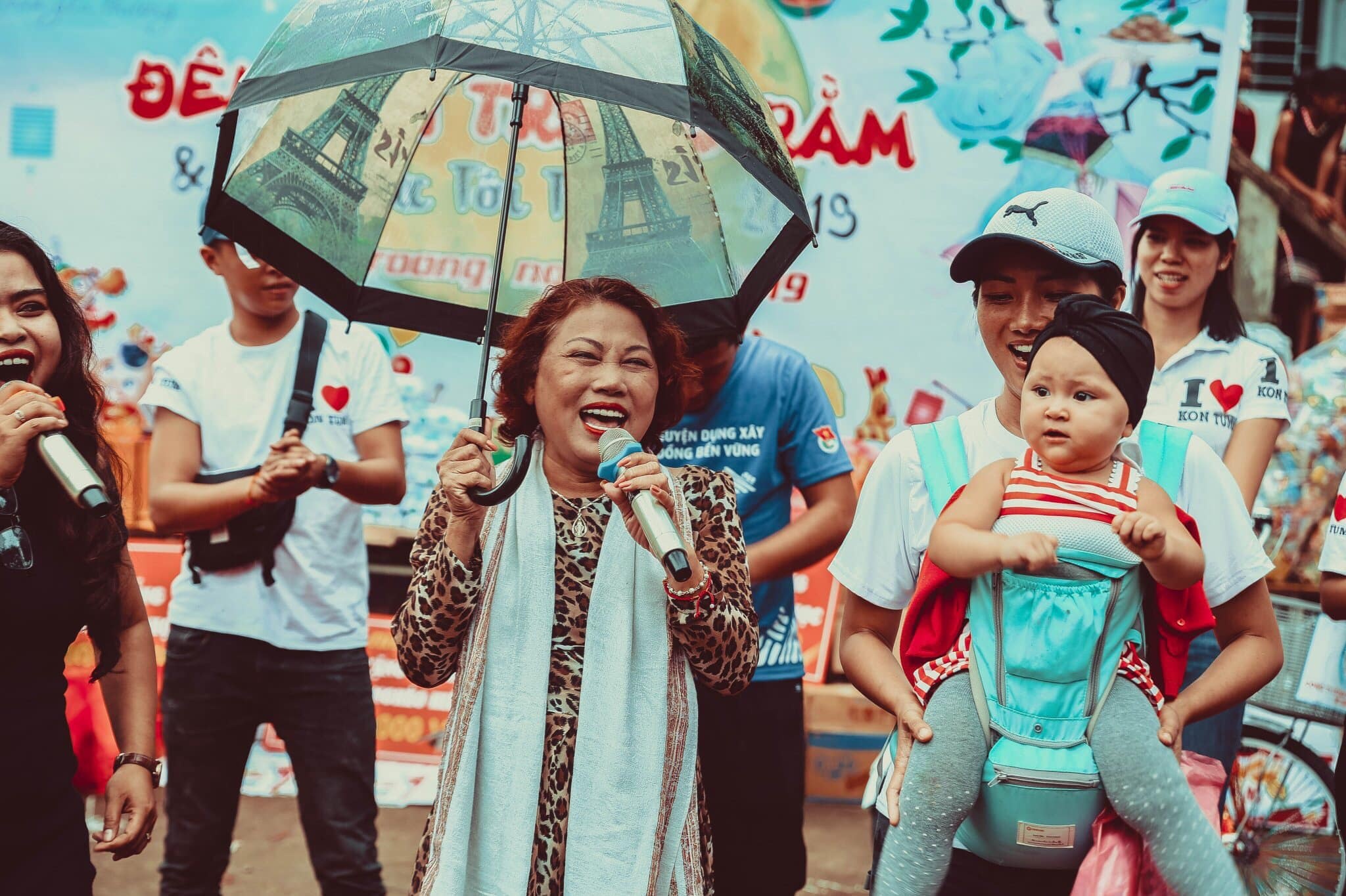 Siu Black quay lai chong cu anh 4