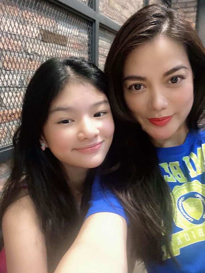 con gai truong ngoc anh anh 8