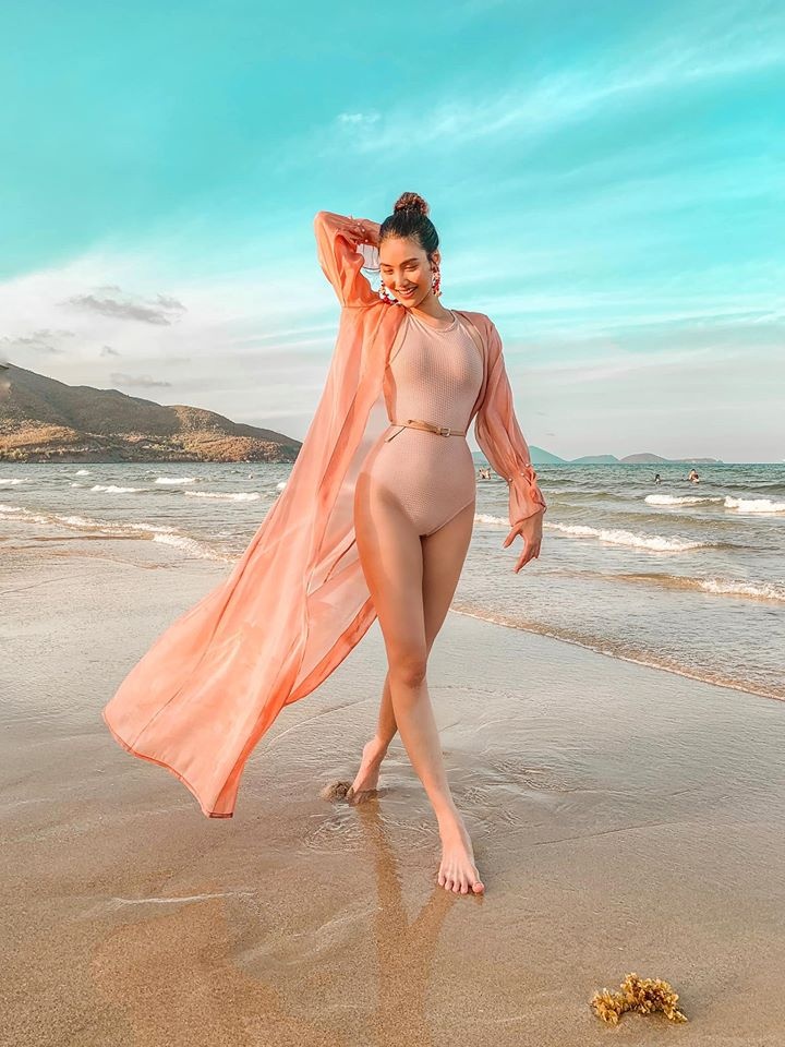 nguoi dep cuoi dai gia anh 25