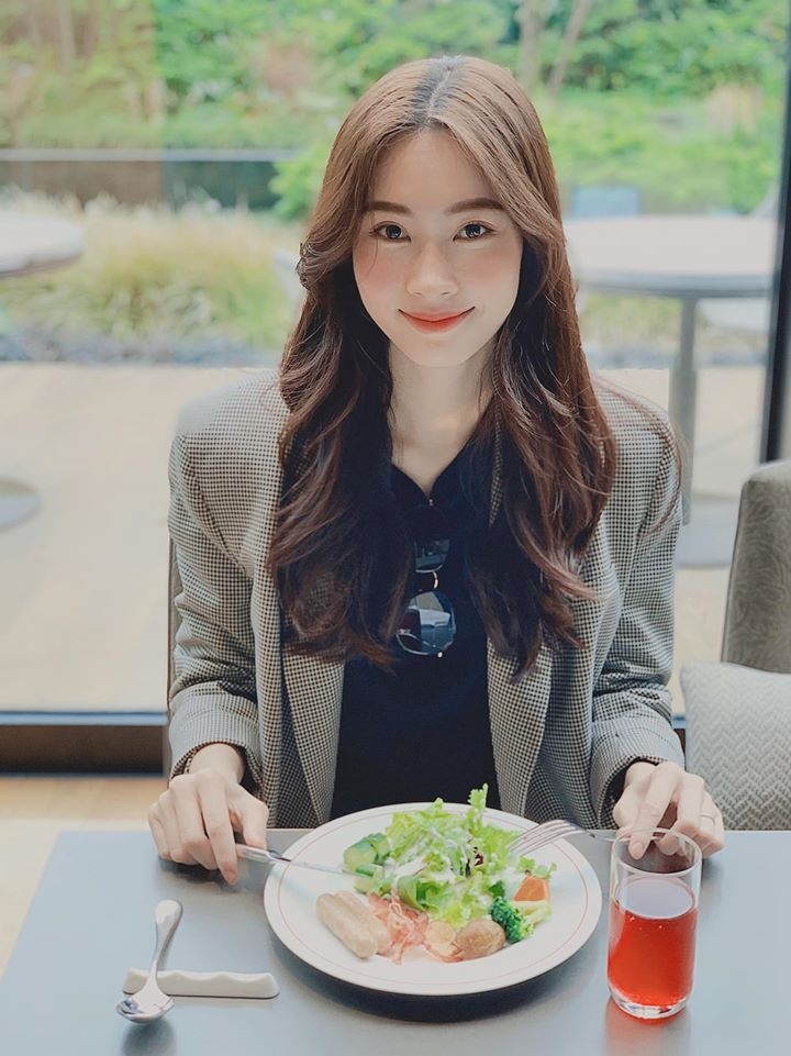 nguoi dep cuoi dai gia anh 5