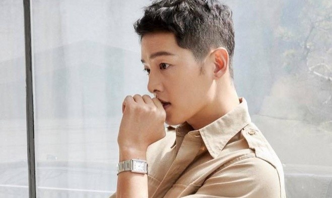 Cuoc song Song Joong Ki sau mot nam ly hon Song Hye Kyo hinh anh