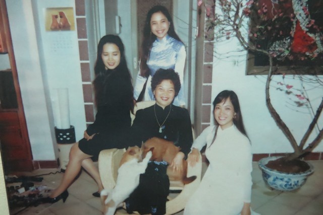 gia dinh nghe si noi tieng anh 1