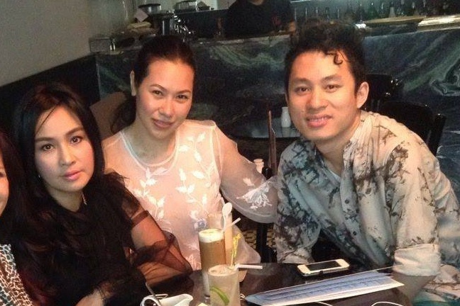 Tung Duong cam on vo nhan dip 10 nam ket hon hinh anh