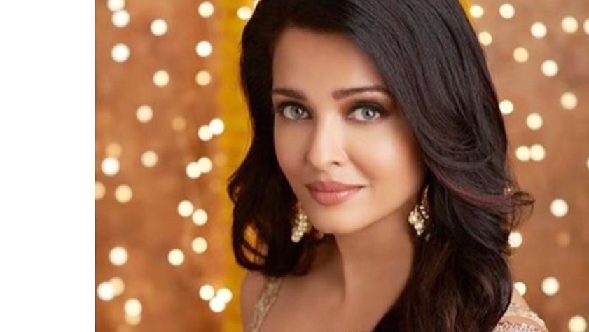 Vi sao Aishwarya Rai la Hoa hau The gioi dep nhat moi thoi dai? hinh anh