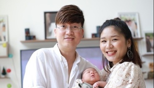 Vo Sy Luan xin loi me chong hinh anh