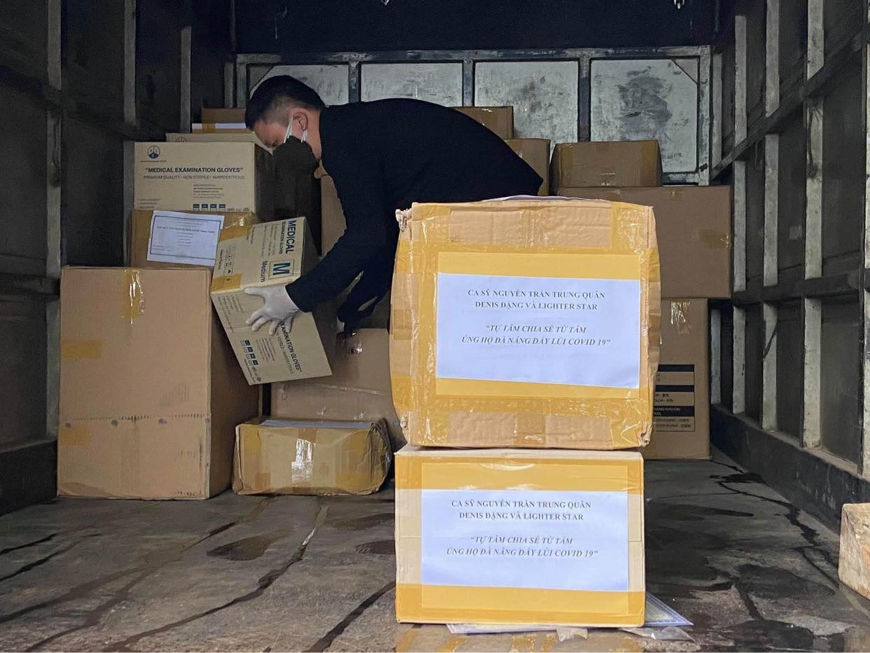 ca sĩ trung quân ủng hộ đà nẵng ảnh 2 ca si trung quan ung ho da nang anh 2