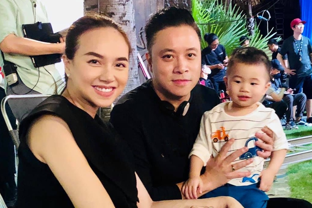 Dinh Ngoc Diep sinh con trai thu hai hinh anh