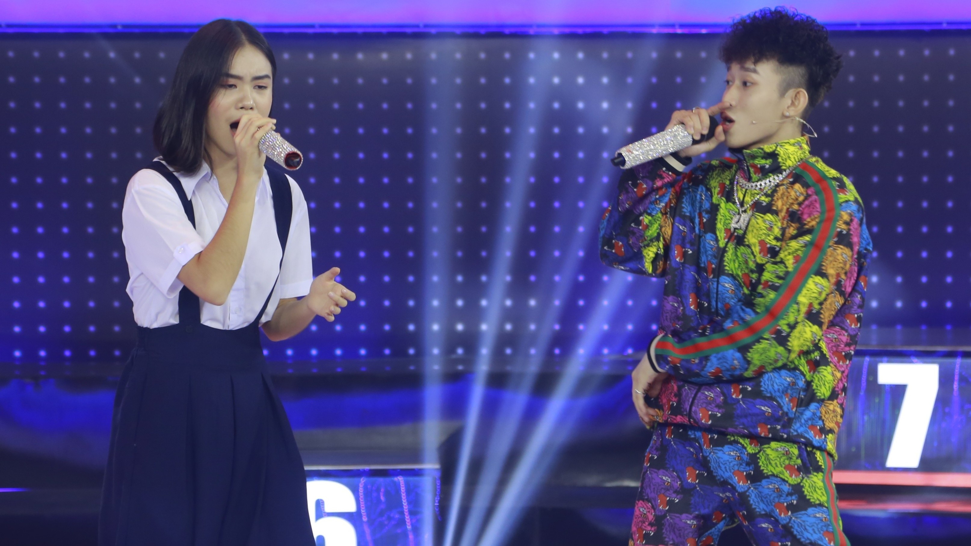 Co be 14 tuoi giup Kay Tran thang 50 trieu dong o Giong ai giong ai hinh anh