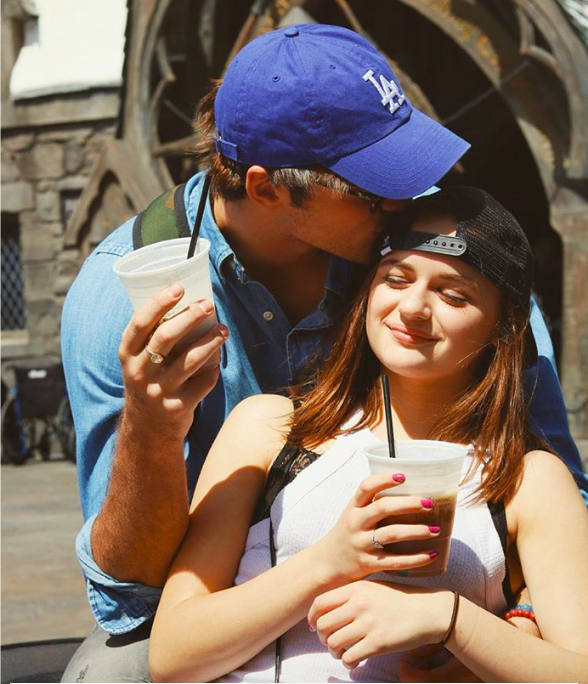 Joey King hợp tác cùng Brad Pitt ảnh 11 Joey King hop tac cung Brad Pitt anh 11