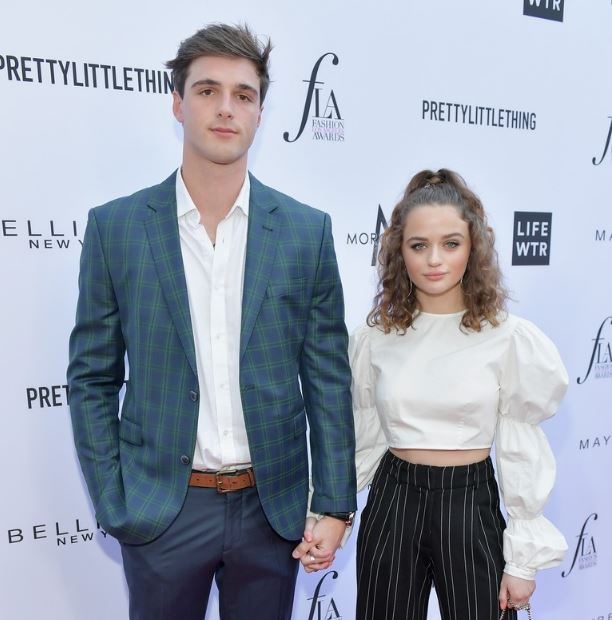 Joey King hợp tác cùng Brad Pitt ảnh 12 Joey King hop tac cung Brad Pitt anh 12