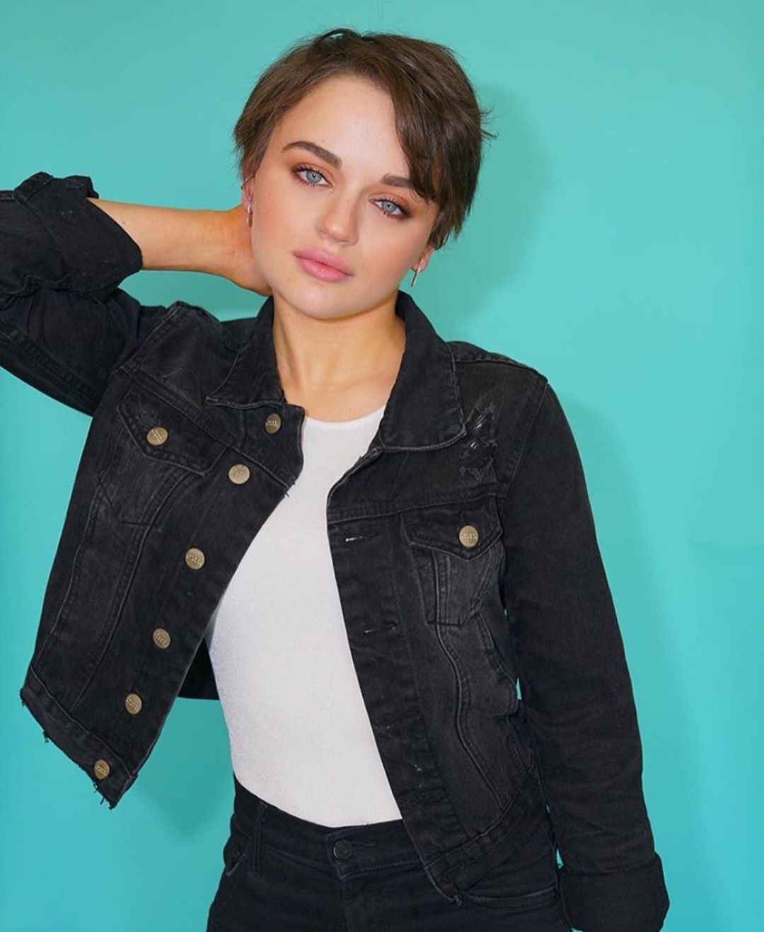 Joey King hợp tác cùng Brad Pitt ảnh 6 Joey King hop tac cung Brad Pitt anh 6