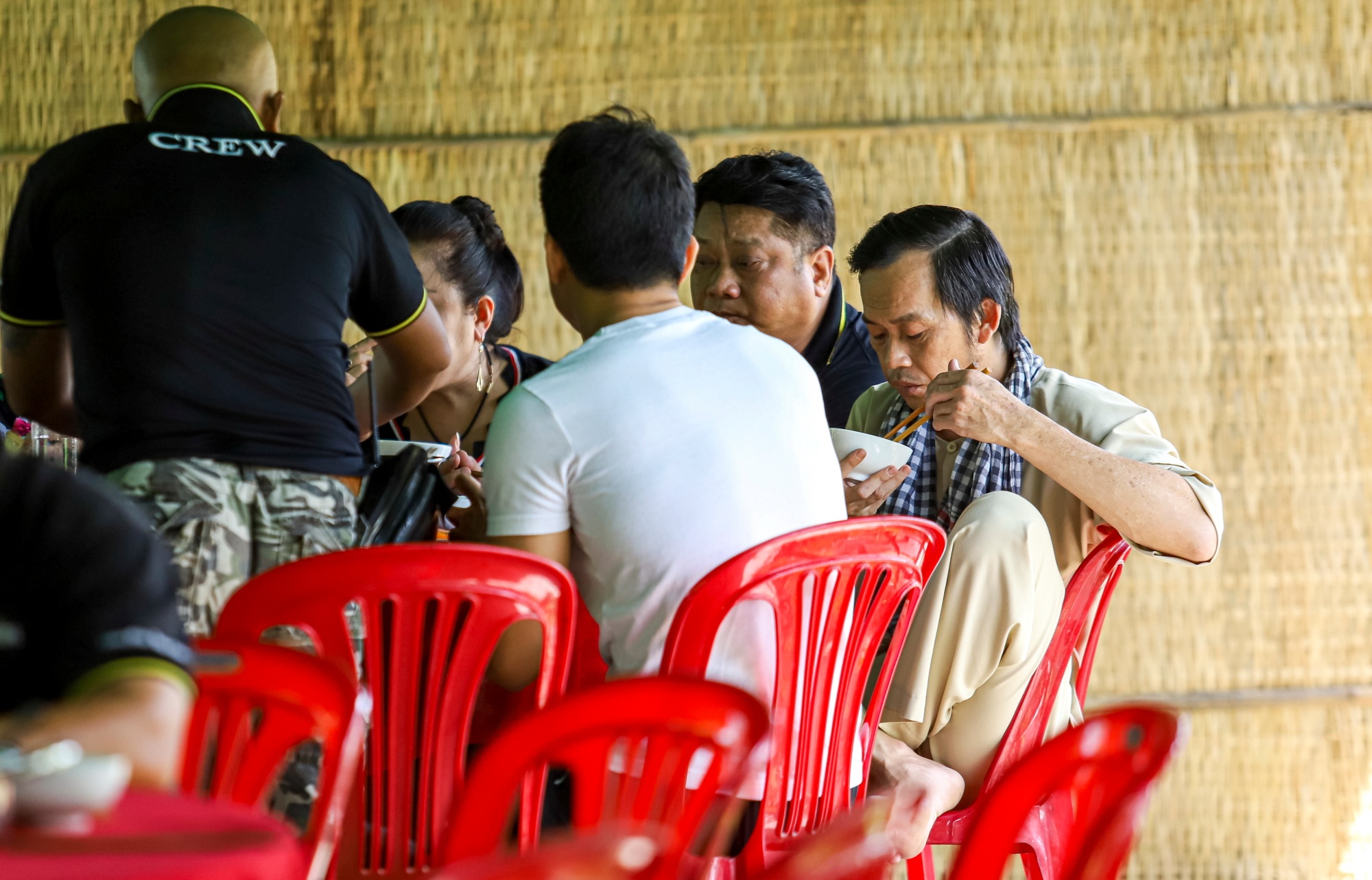 nghe si hoai linh tham gia phim anh 8