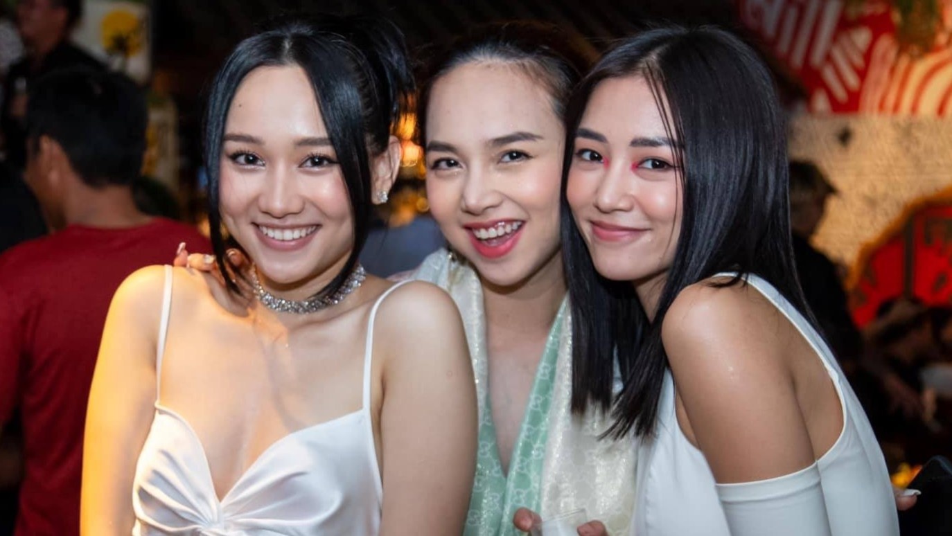 Dinh Ngoc Diep lay lai voc dang sau sinh con hinh anh