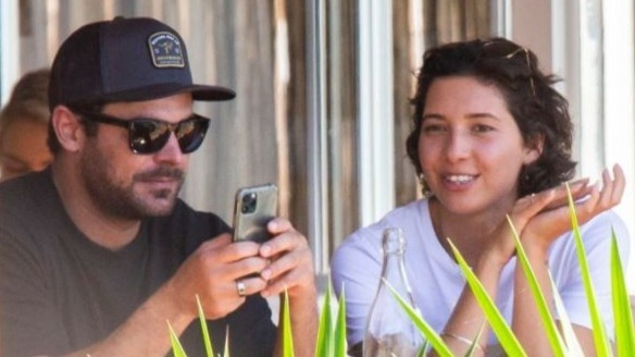 Zac Efron hen ho Vanessa Valladares hinh anh